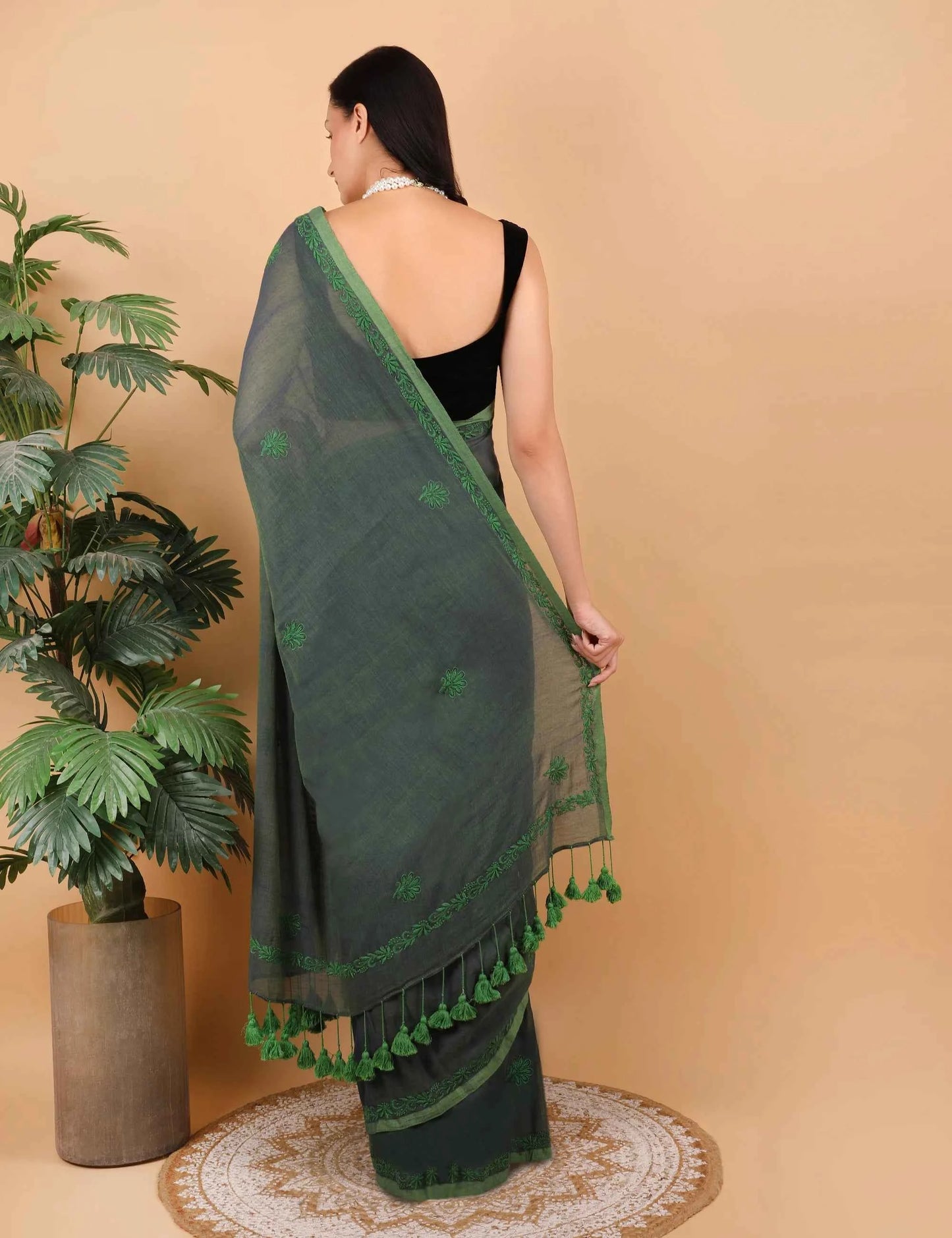 Shwet Women Dark Green Hand Embroidered Chikankari Mulmul Saree