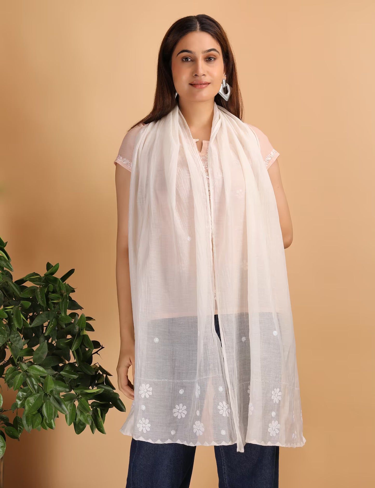 Shwet Women white Chikankari Chanderi Stole