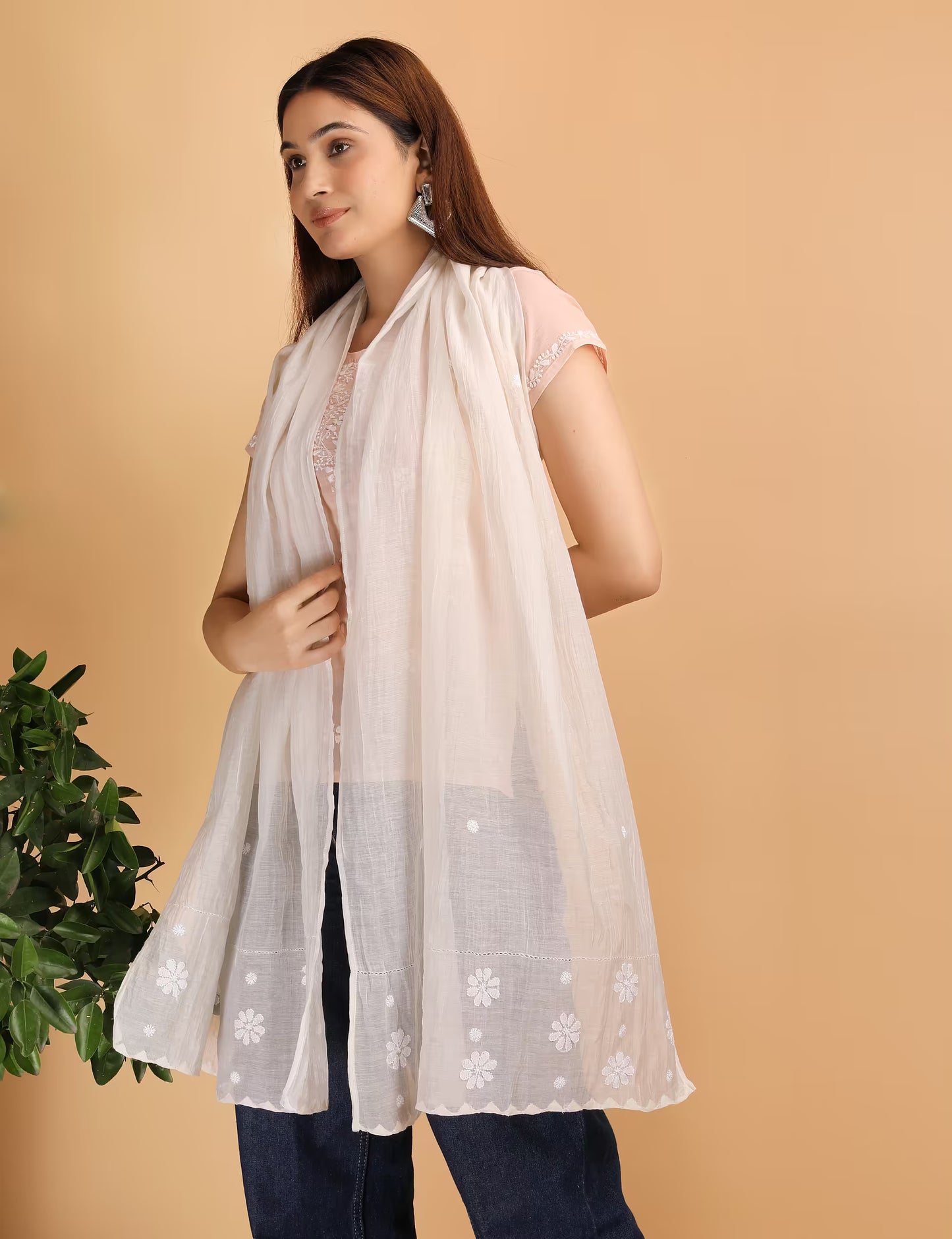 Shwet Women white Chikankari Chanderi Stole