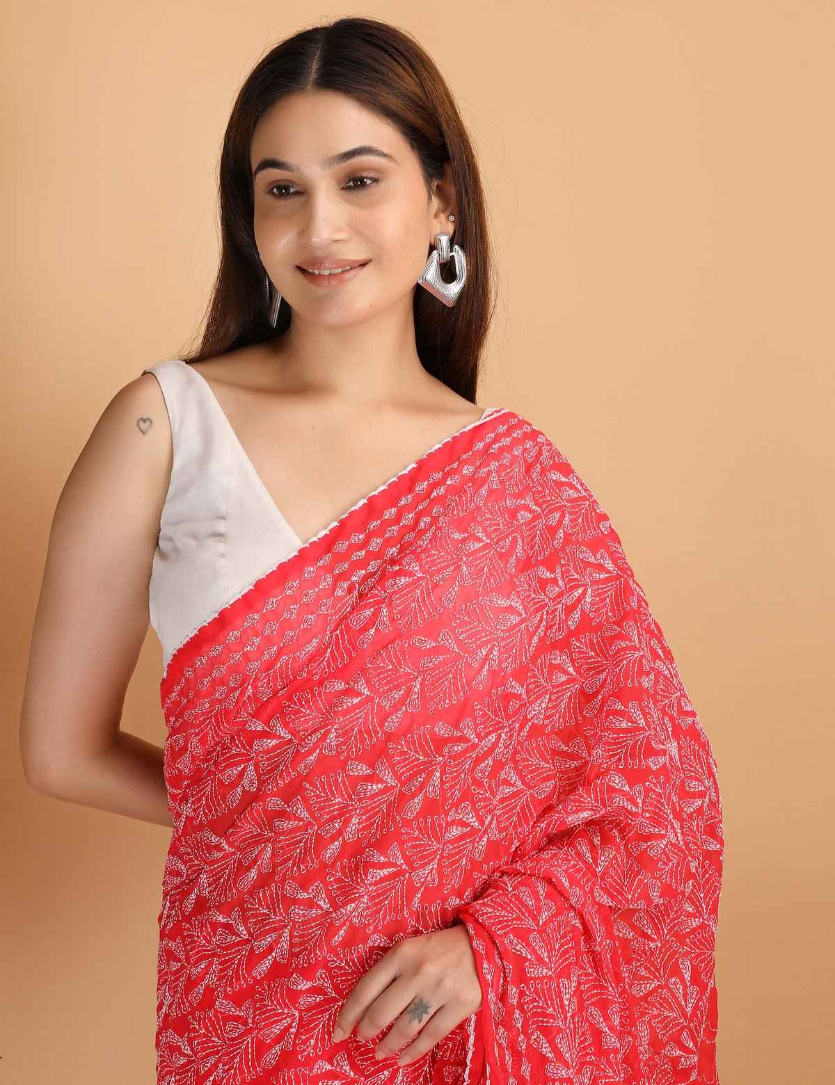 Shwet Red Chikankari Georgette Saree