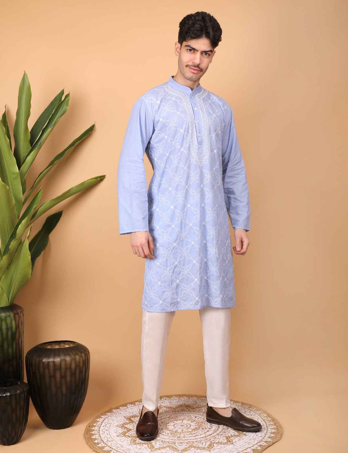 Shwet Men Cotton Light blue Chikankari Kurta