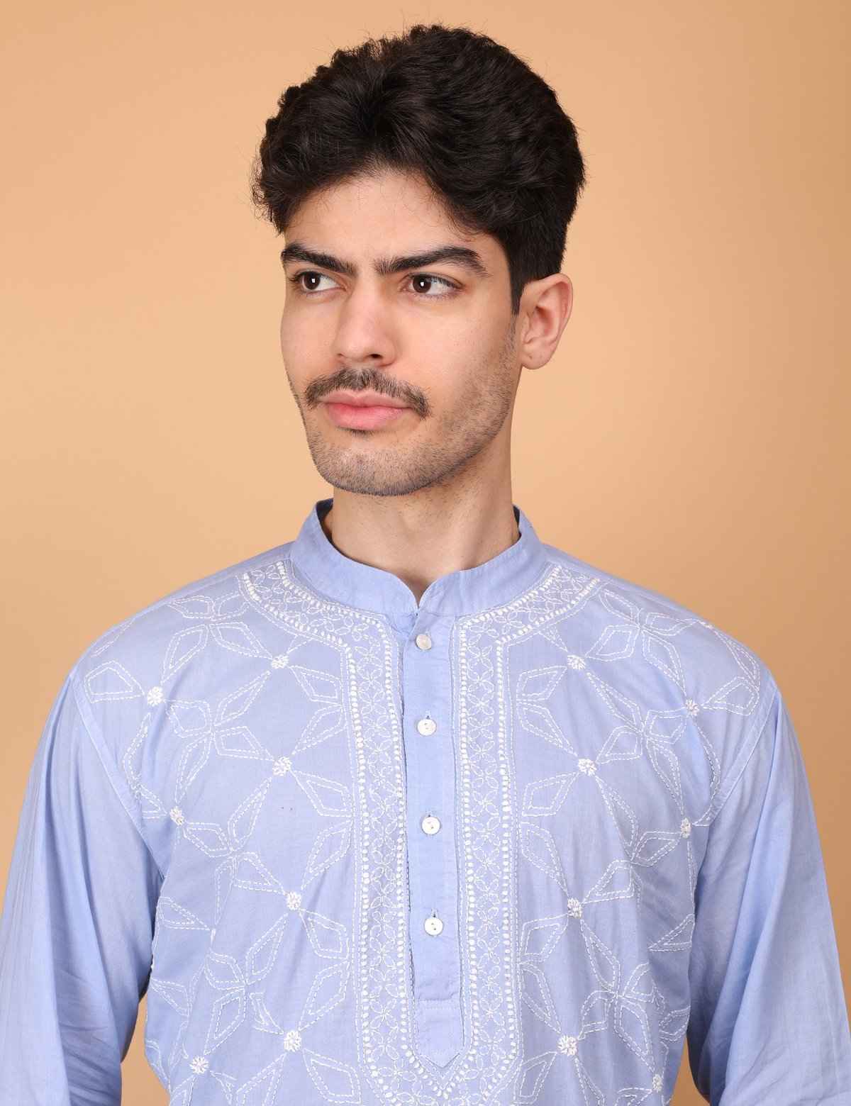 Shwet Men Cotton Light blue Chikankari Kurta