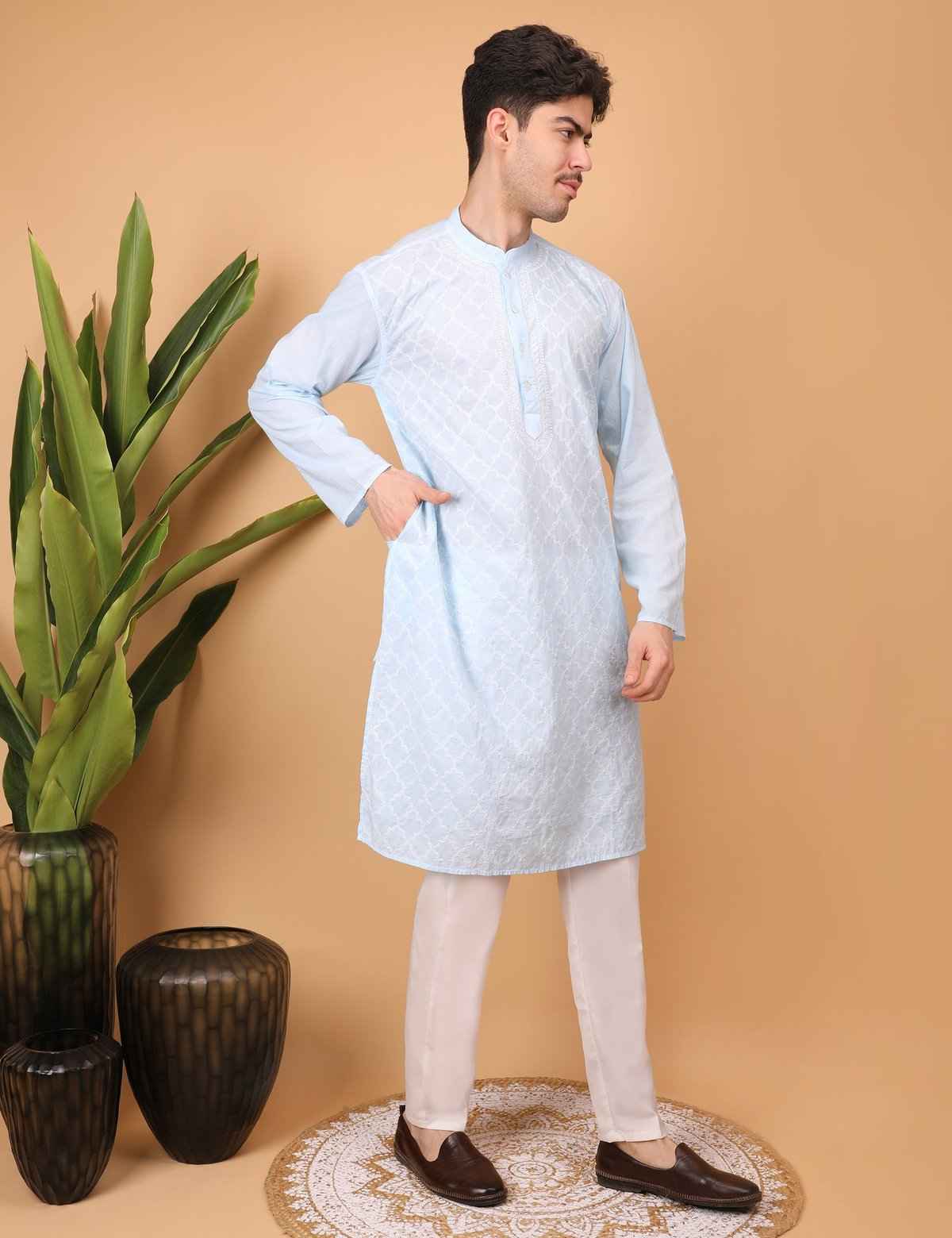 Shwet Men Cotton Sky blue Chikankari Kurta