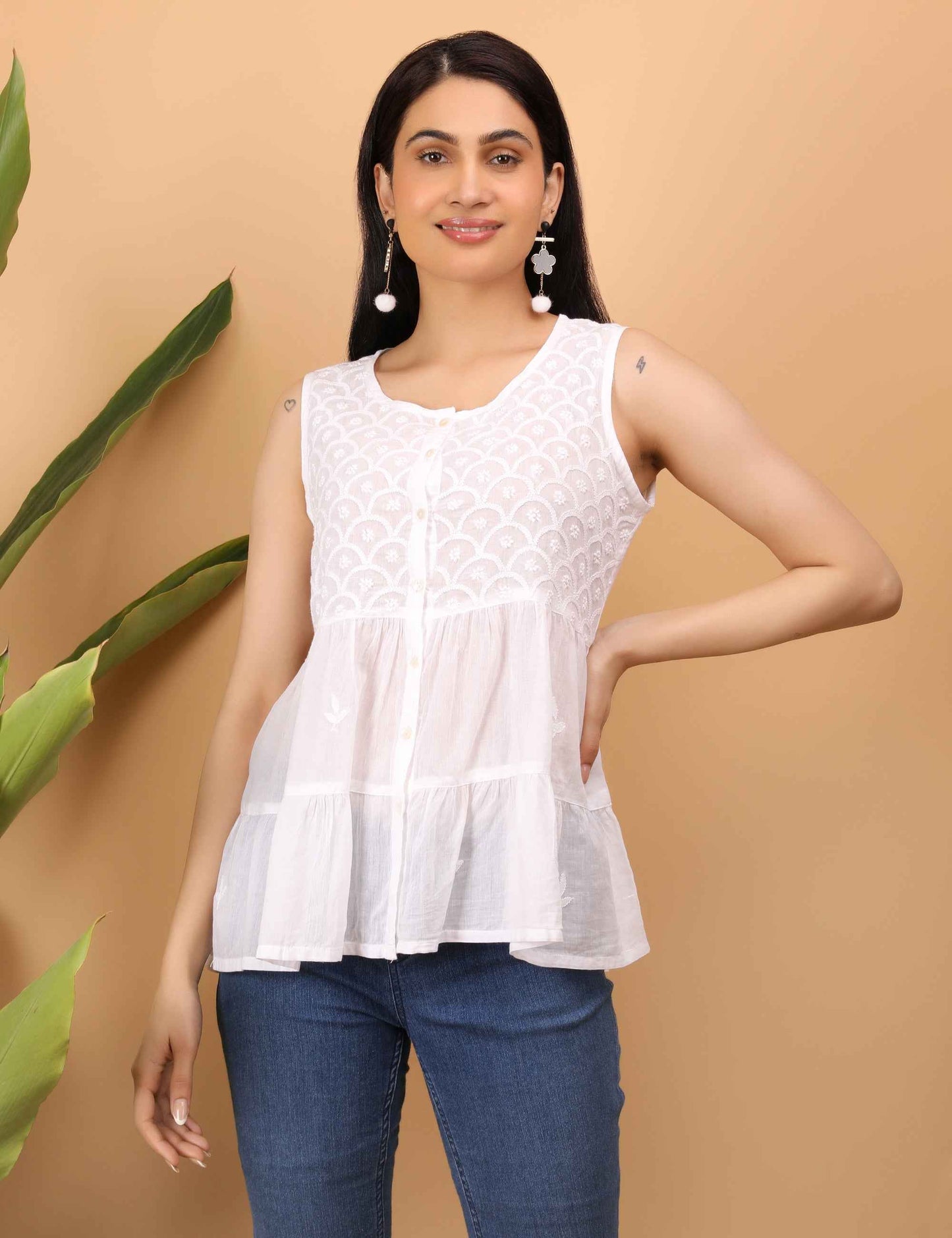 Shwet Women White Chikankari Sleevless Tier Top