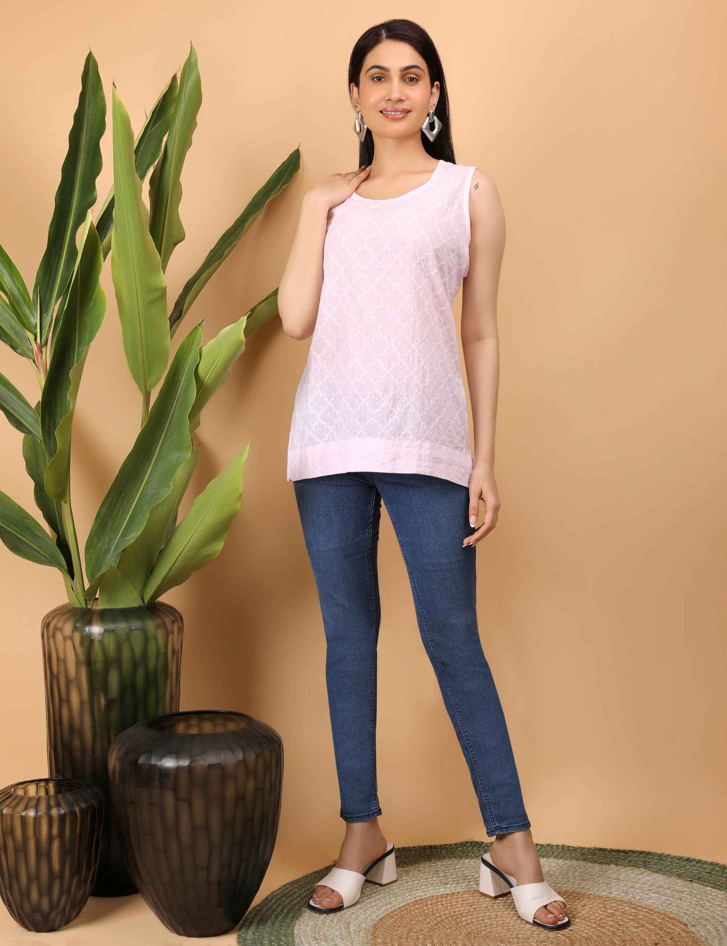 Shwet Women Pink Chikankari Sleevless Top