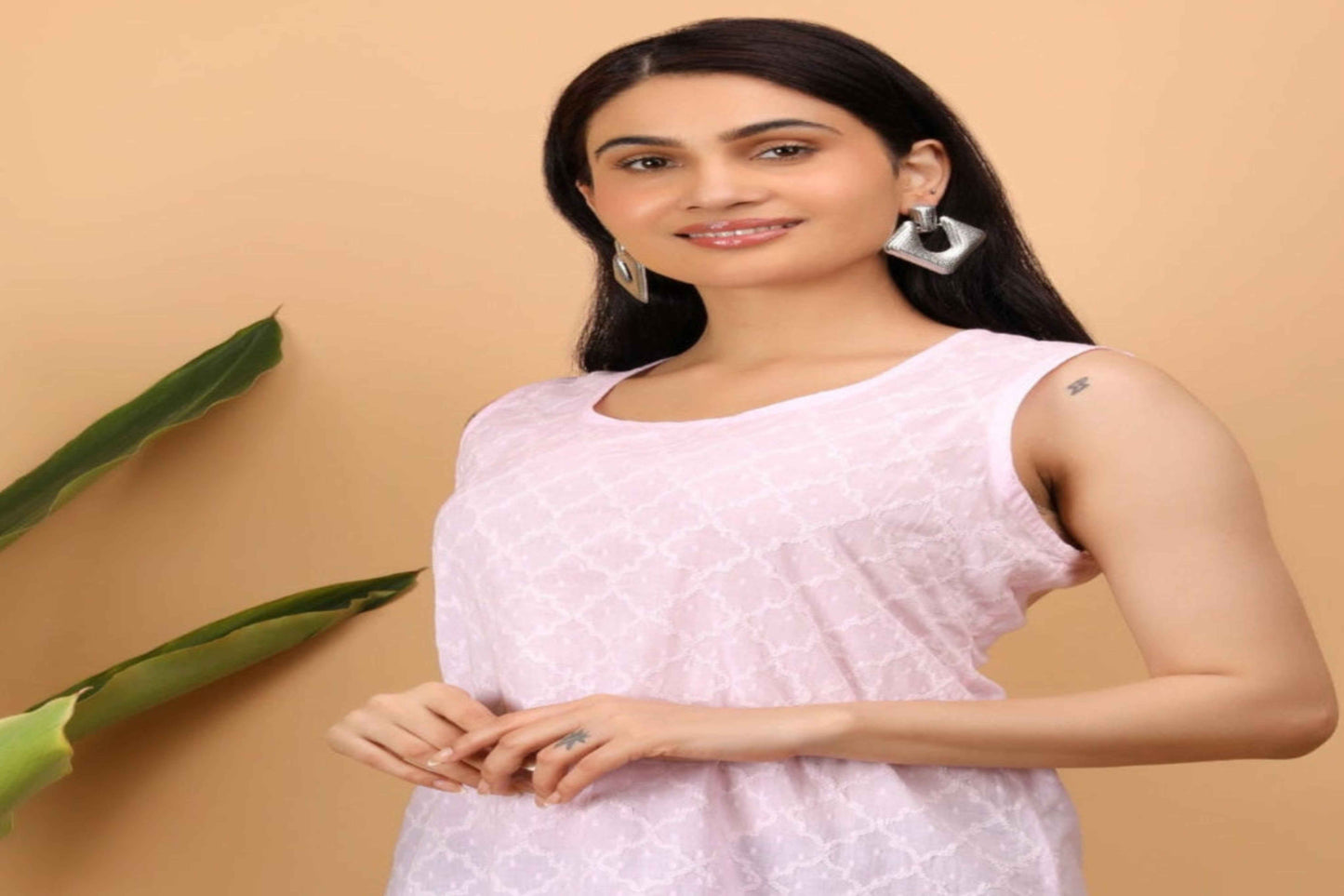 Shwet Women Pink Chikankari Sleevless Top
