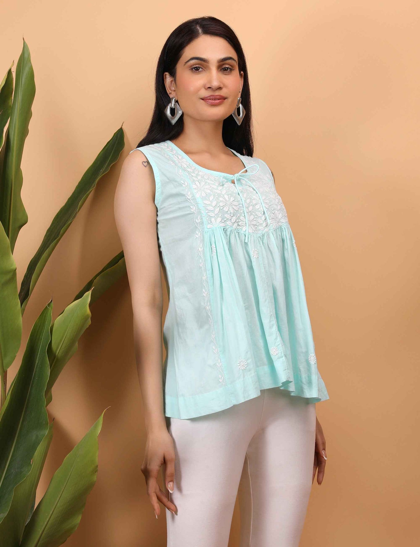 Shwet Women Sea Blue Chikankari Sleevless Yoke Top