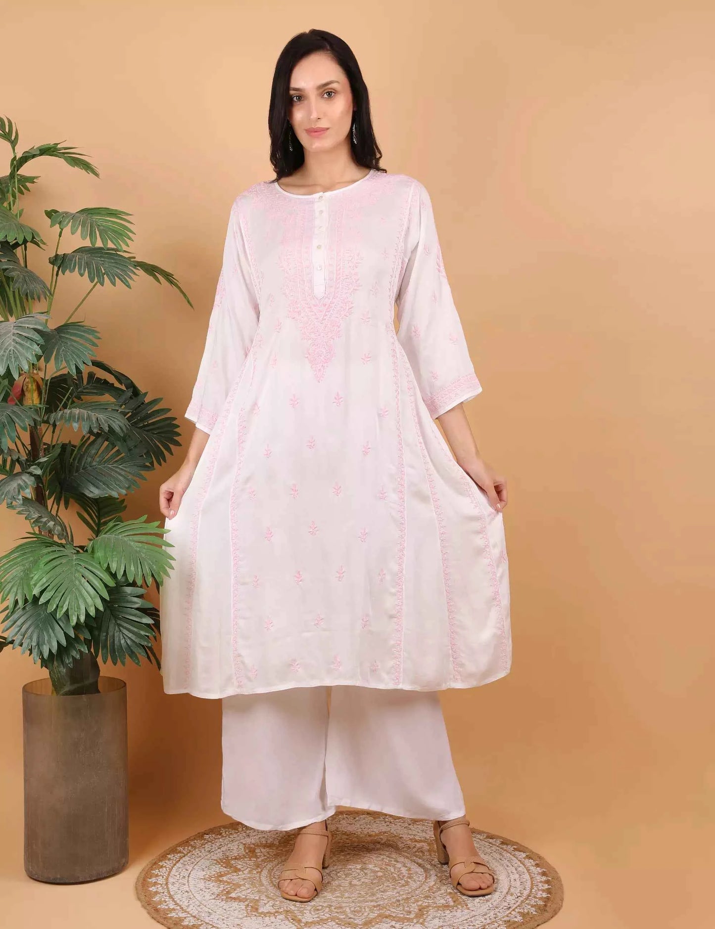 Shwet Women White Hand Embroidered Chikankari Jaipuri Kurti