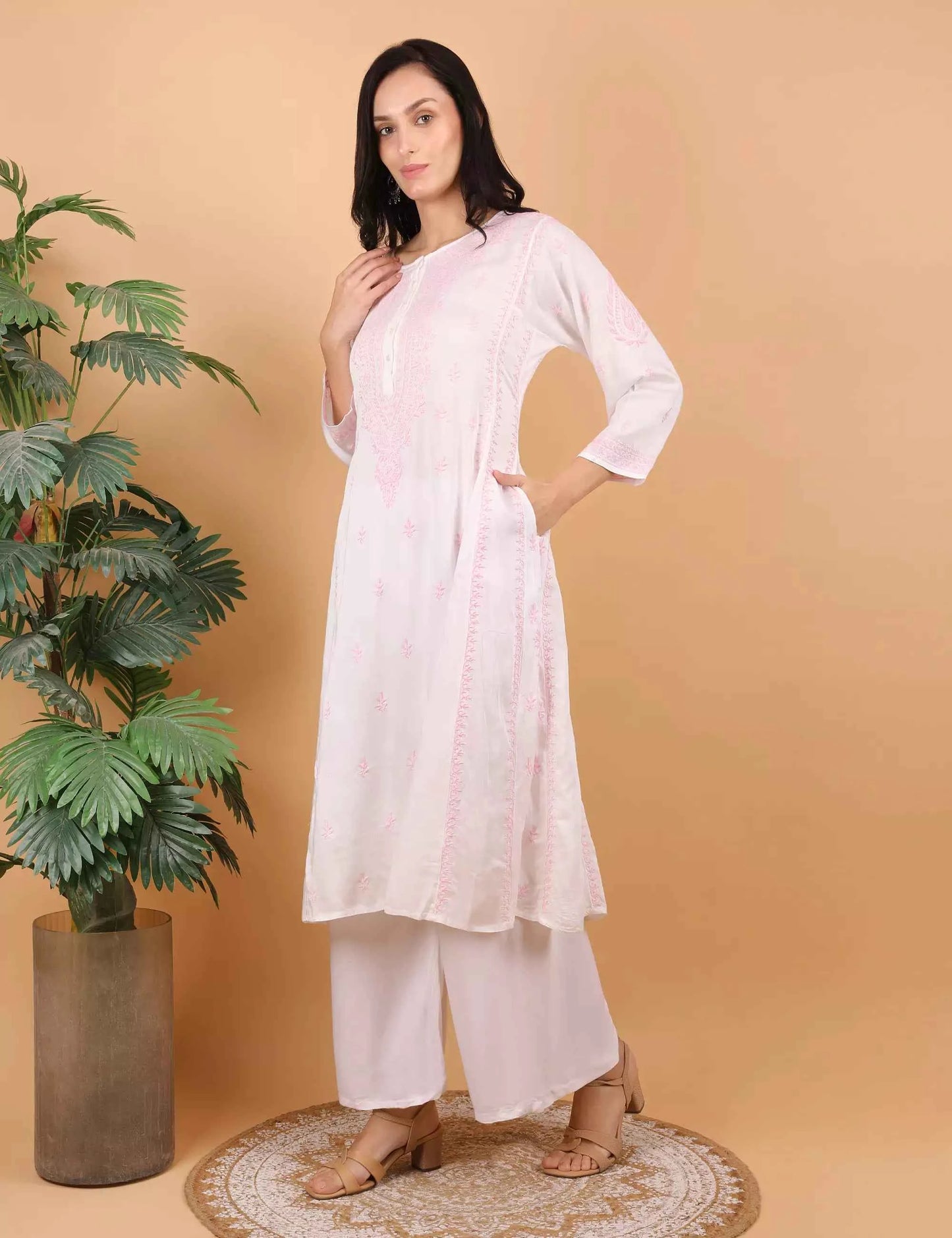 Shwet Women White Hand Embroidered Chikankari Jaipuri Kurti