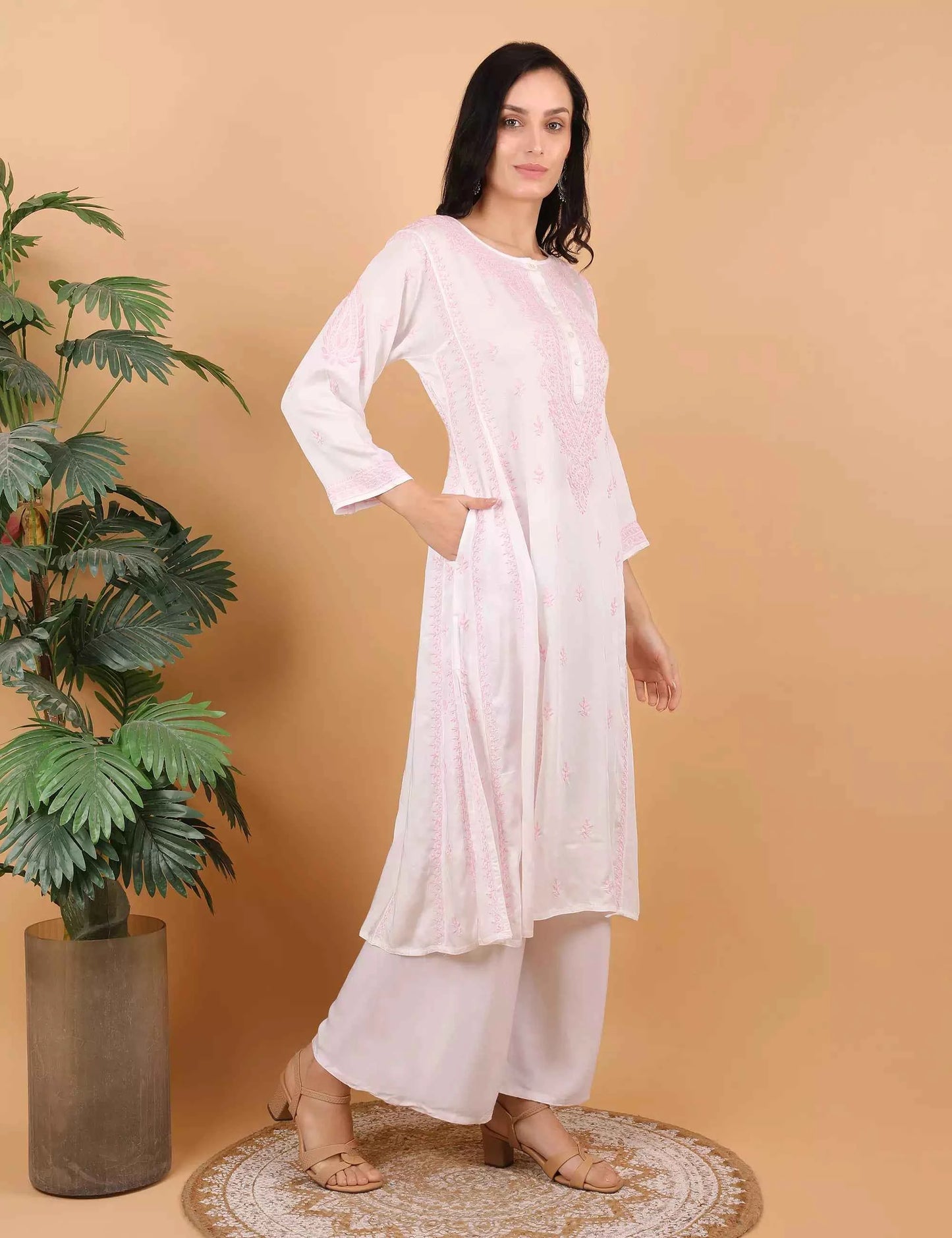 Shwet Women White Hand Embroidered Chikankari Jaipuri Kurti