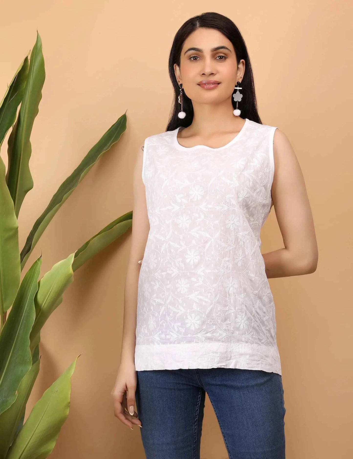 shwet women white chikankari sleevless top