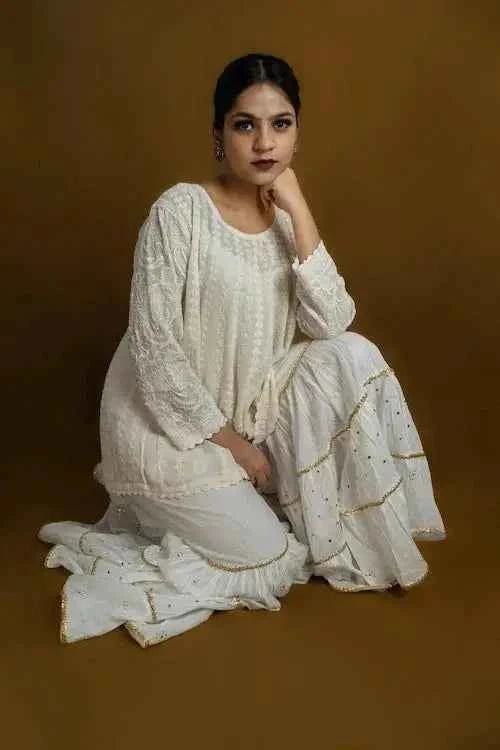 shwet pestal hues white chikankari cotton Garara