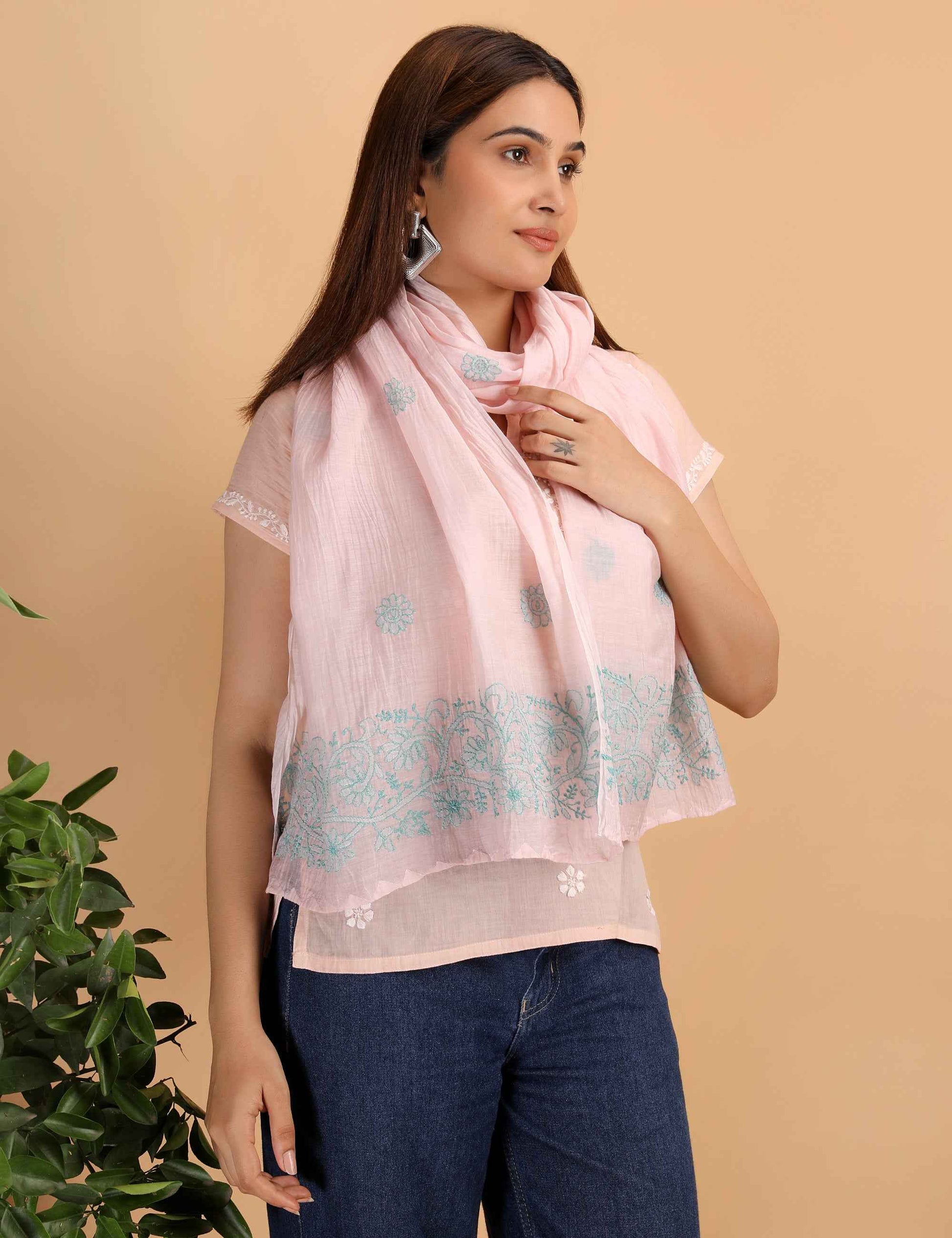 Shwet Women Peach Chikankari Chanderi Stole