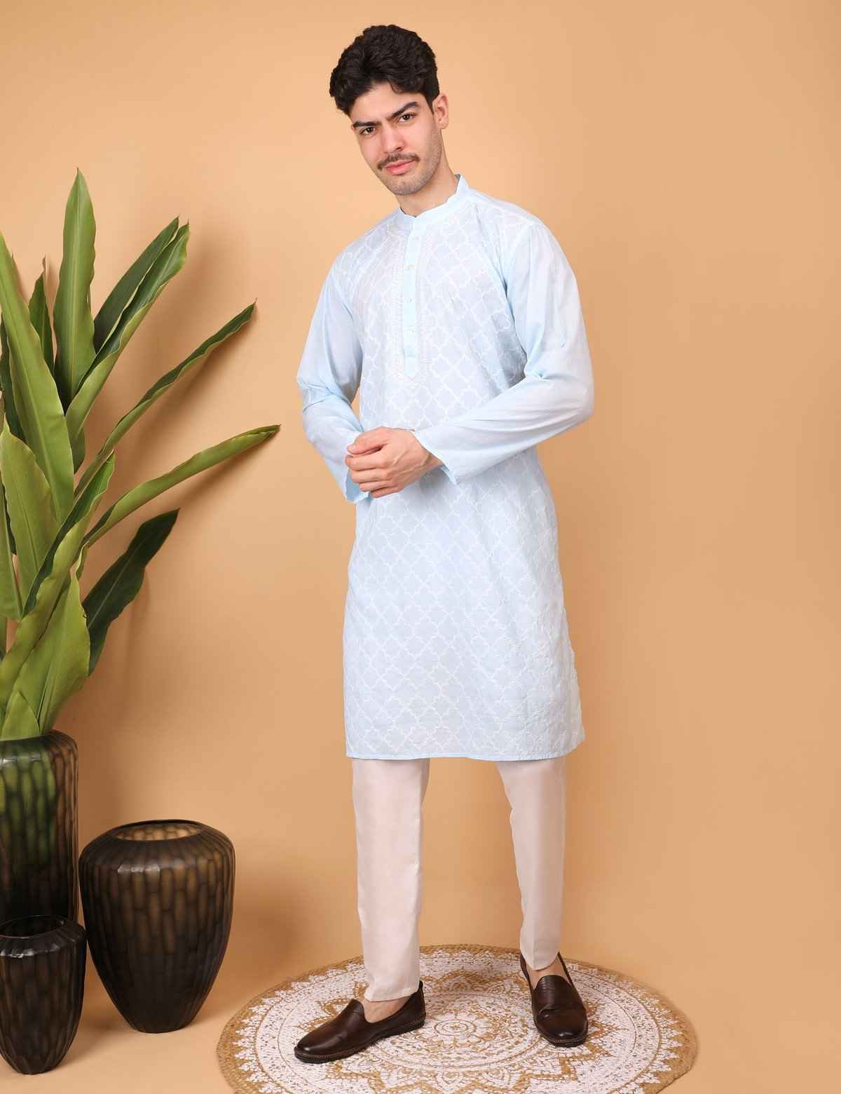 Shwet Men Cotton Sky blue Chikankari Kurta