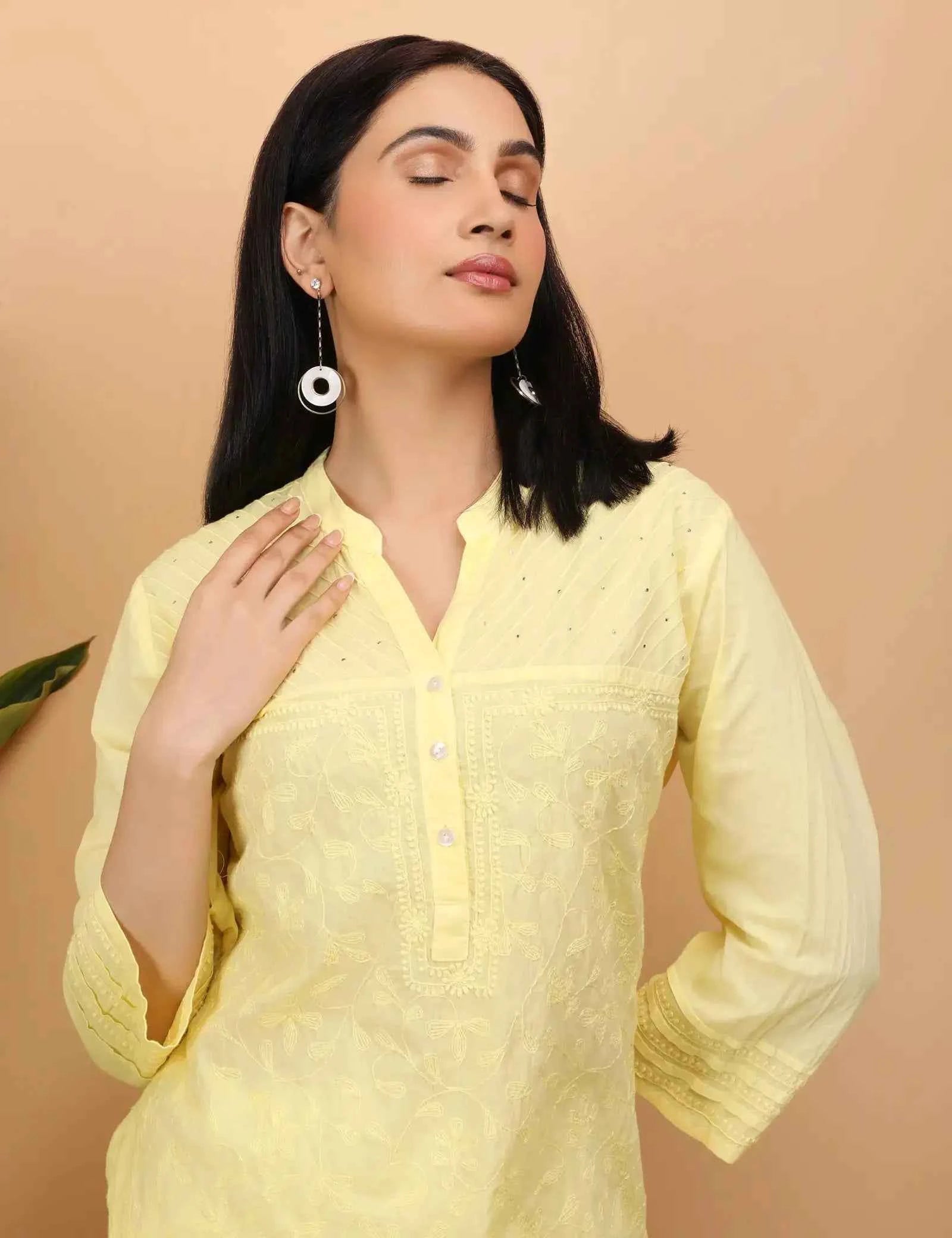 Shwet Women Yellow Chikankari Kurta