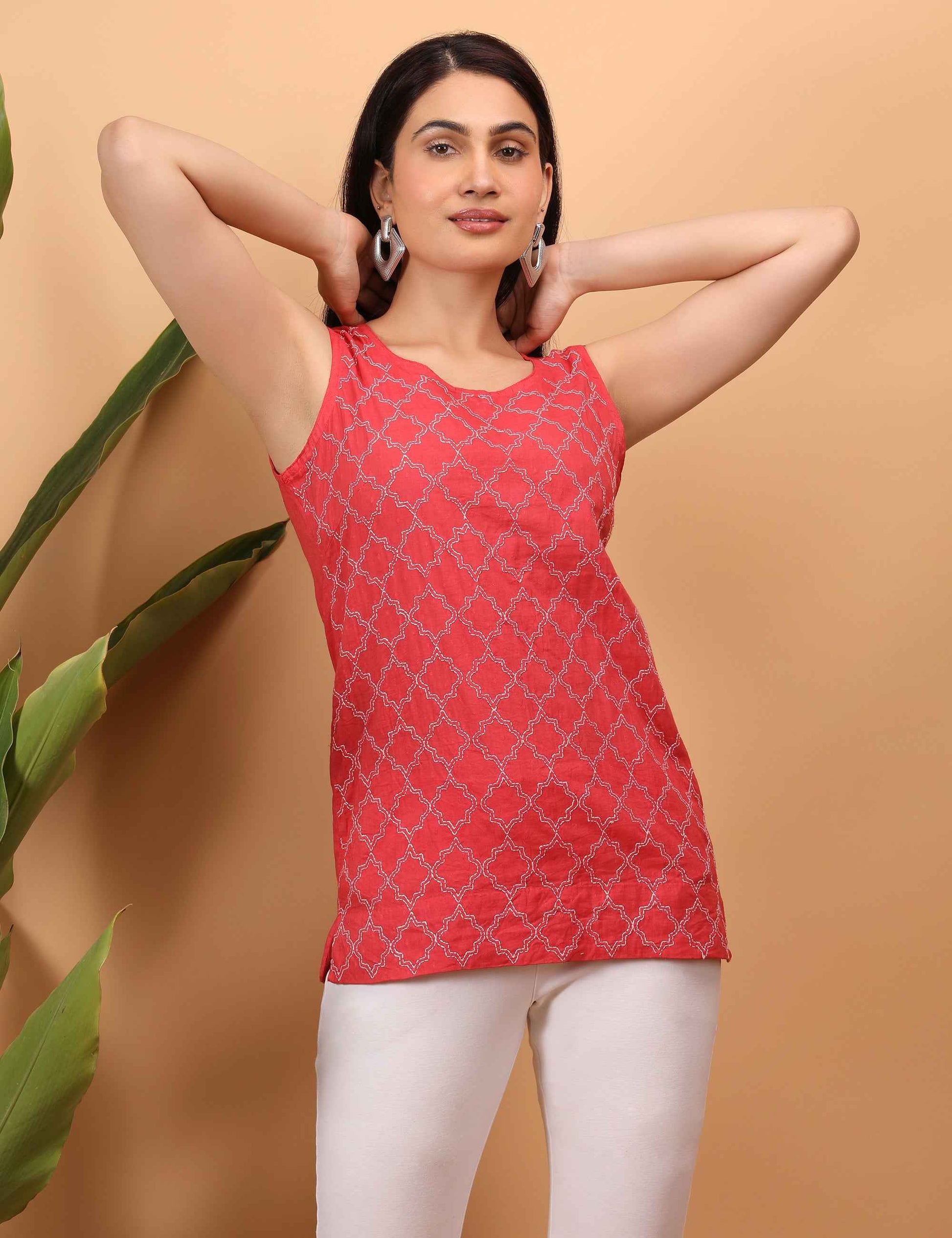 Shwet Women Red Chikankari Sleevless Top