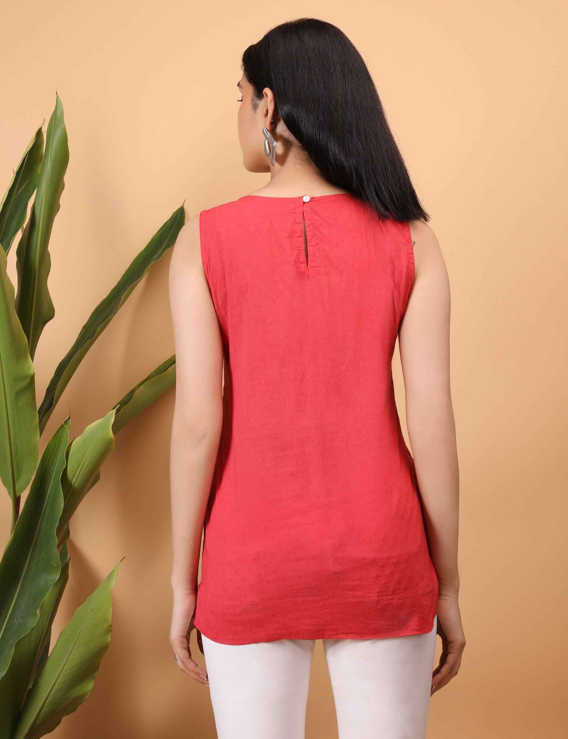 Shwet Women Red Chikankari Sleevless Top