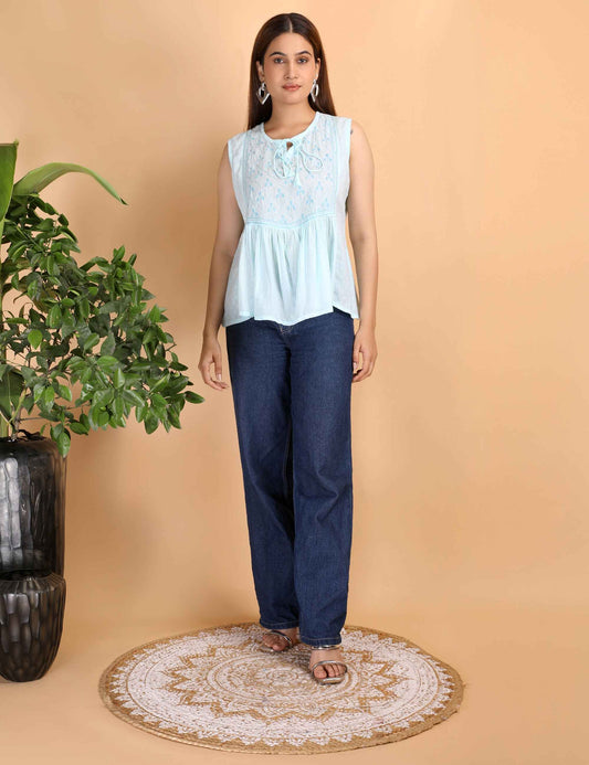 Shwet Women Sky Blue Chikankari Sleevless Yoke Top