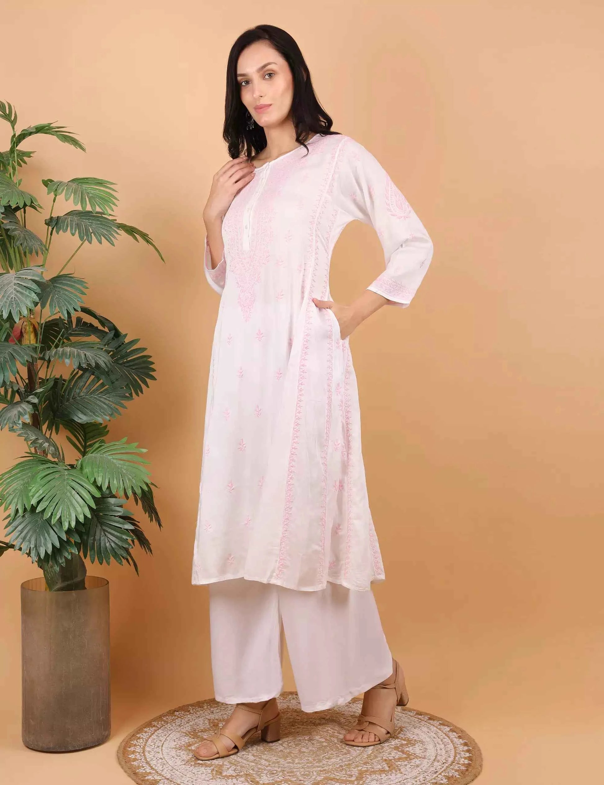 Shwet Women White Hand Embroidered Chikankari Jaipuri Kurti