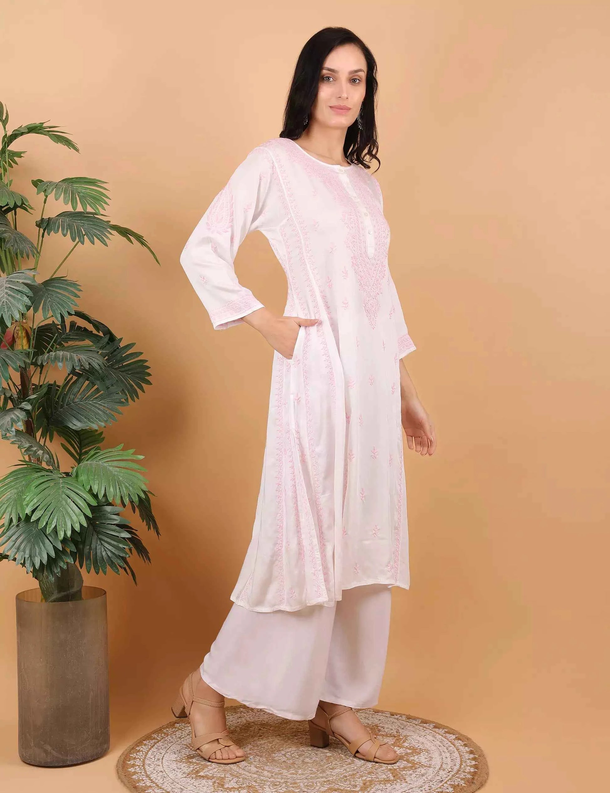 Shwet Women White Hand Embroidered Chikankari Jaipuri Kurti