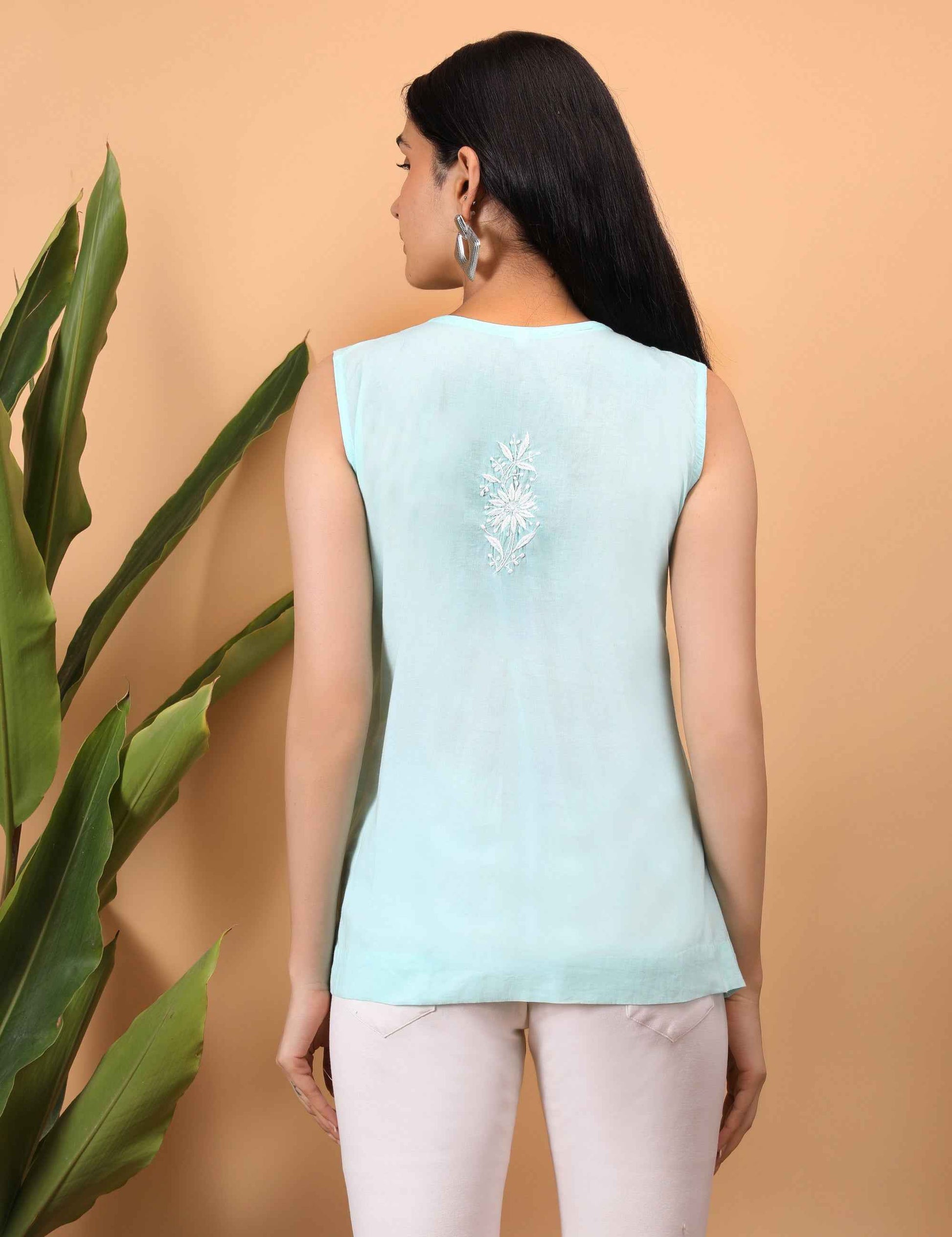 Shwet Women Sea Blue Chikankari Sleevless Yoke Top