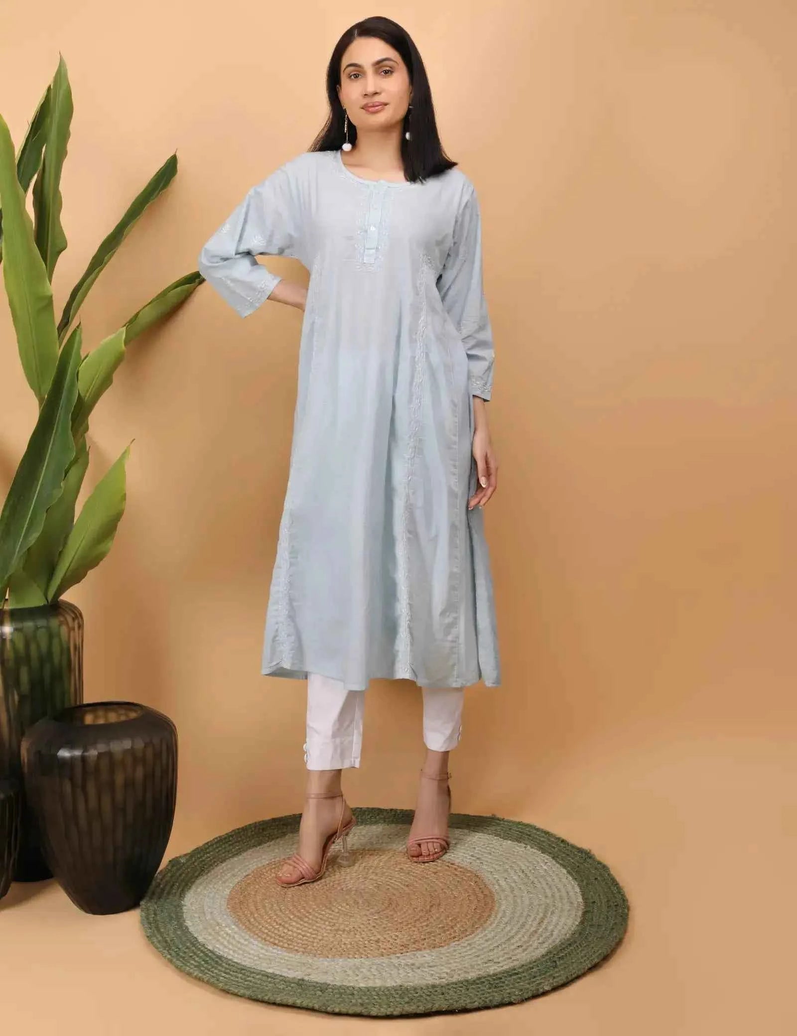 Shwet Women Grey Chikankari kali Kurti