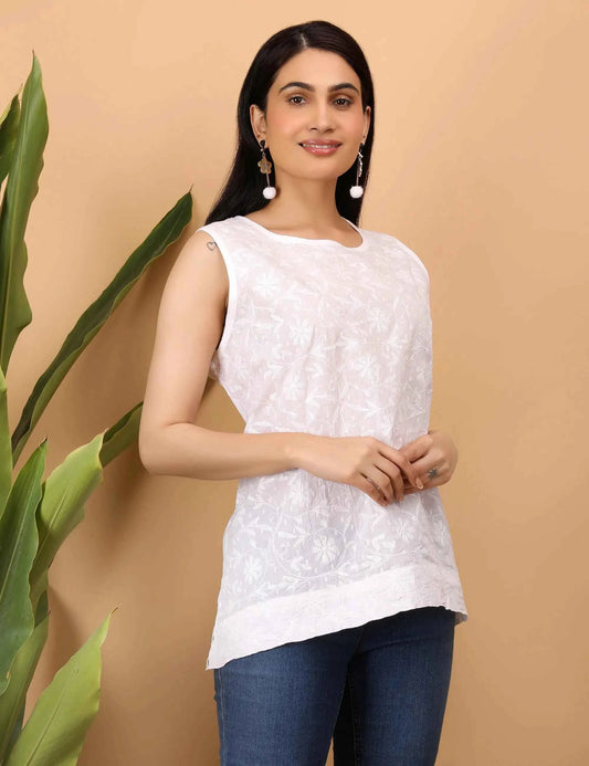 shwet women white chikankari sleevless top